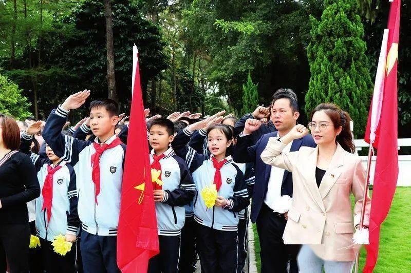 河北两会好声音 | 郗艳国委员:完善养老护理员的教育培训和职业上升通道